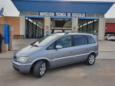Opel Zafira passes ITV test in Murcia Opel Zafira at ITV test centre